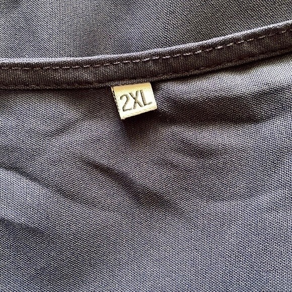 Navy Tiered Tunic Blouse with Elastic Cuffs, size 2XL - Picture 3 of 5